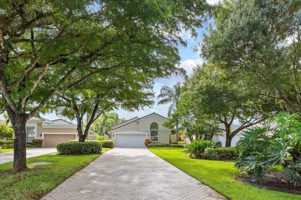 Cambridge At Wycliffe, 4754 Carlton Golf Dr, Lake Worth Beach, Florida 33449, image 1
