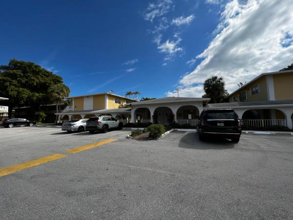 Sequoia Gardens, 440 SE 2nd Ave #21, Deerfield Beach, Florida 33441, image 1