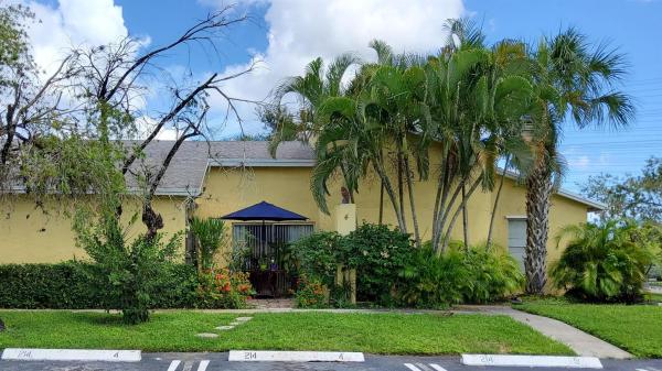 Cloister Pointe, 214 Sparrow Dr #4, Royal Palm Beach, Florida 33411, image 1