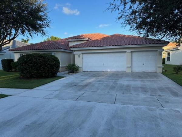 La Gorce Village, 5811 La Gorce Cir, Lake Worth Beach, Florida 33463, image 1