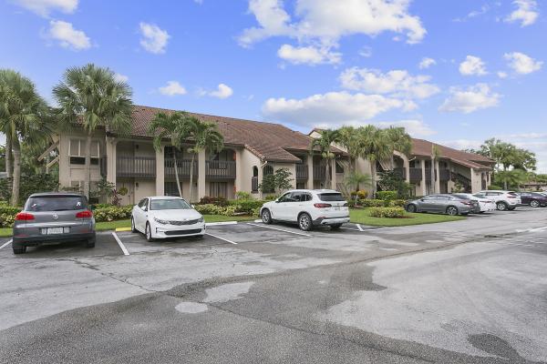 Lakeside Of Banyan Springs, 10101 Mangrove Dr #103, Boynton Beach, Florida 33437, image 1