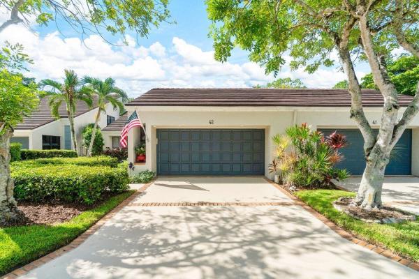 Townhomes Of Marlwood, 42 Edinburgh Dr #42, Palm Beach Gardens, Florida 33418, image 1