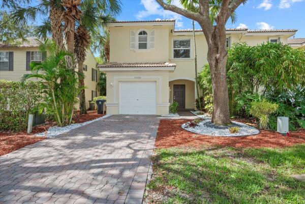 Georgian Courts, 13426 Georgian Ct, Wellington, Florida 33414, image 1