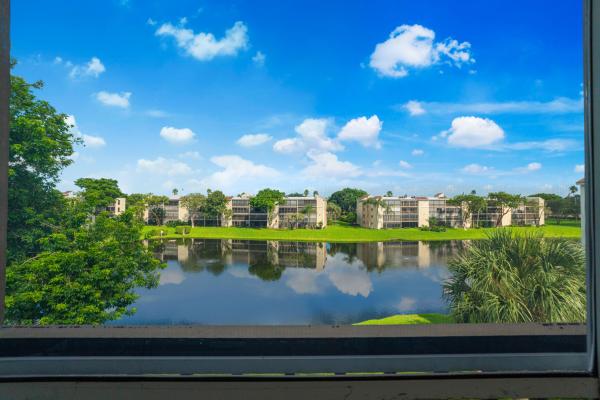 Huntington Lakes 1, 14310 Strathmore Ln #408, Delray Beach, Florida 33446, image 2