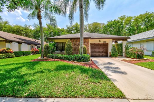 Fairmont Place, 4716 Boxwood Cir, Boynton Beach, Florida 33436, image 1