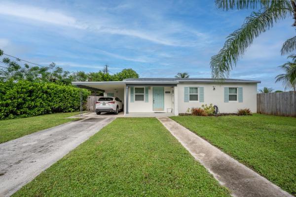 Whispering Palms, 1222 14th Ct, Lake Worth Beach, Florida 33460, image 1