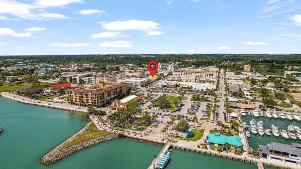 211 Orange Ave, Fort Pierce, Florida 34950, image 1