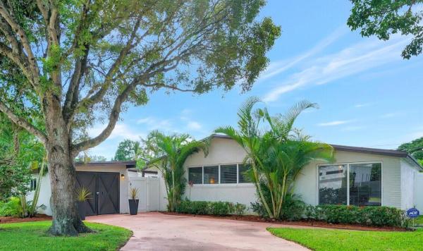 Tropical Manors, 308 NE 27th Dr, Wilton Manors, Florida 33334, image 1