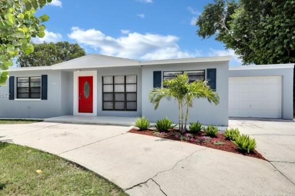 Lake Osborne Heights, 1801 Major Dr, Lake Worth Beach, Florida 33461, image 1