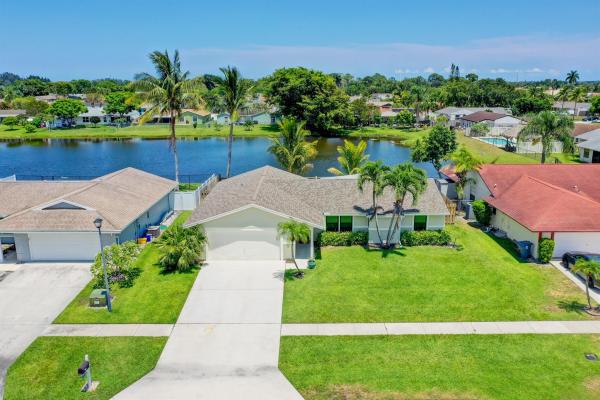 Le Chalet, 8458 Theresa Rd, Boynton Beach, Florida 33472, image 1