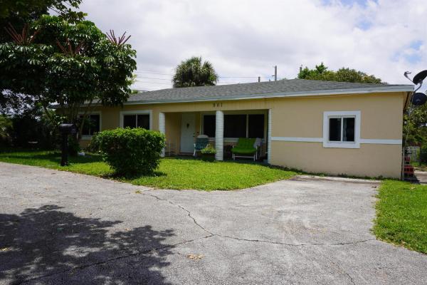 Riviera Beach Heights, 801 W 2nd St, Riviera Beach, Florida 33404, image 1