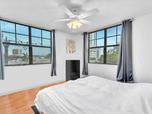 Regent Park At Young Circle, 1919 Van Buren St #410A, Hollywood, Florida 33020, image 1