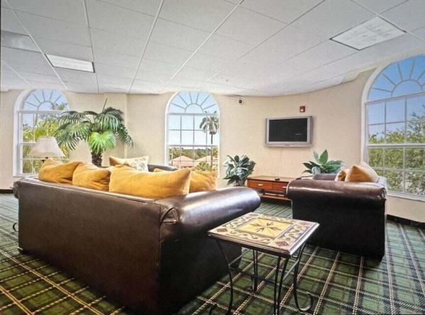 Park Place, 1640 Presidential Way #303, West Palm Beach, Florida 33401, image 2