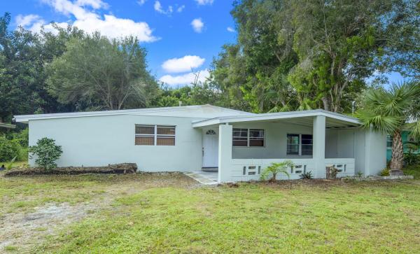 Maravilla Pines, 1407 York Ave, Fort Pierce, Florida 34982, image 1