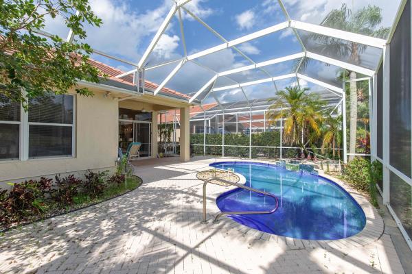 Huntington At Wycliffe, 4446 Hazleton Ln, Lake Worth, Florida 33449, image 3