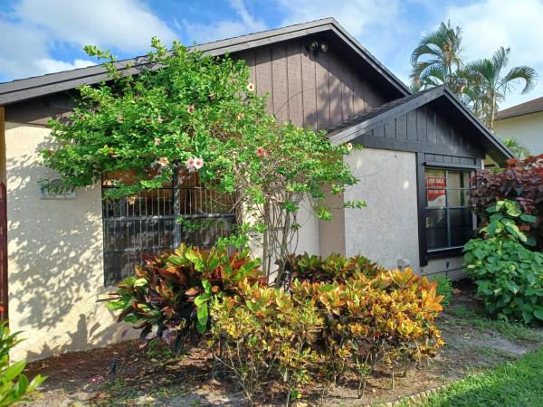 Garden Hills, 1674 Ferngran Ave, West Palm Beach, Florida 33415, image 1