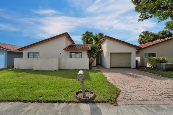 Coquina Lakes, 209 NW 47th Ave, Deerfield Beach, Florida 33442, image 1