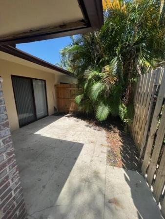 Westchester Townhouses, 4322 Woodstock Dr #C, West Palm Beach, Florida 33409, image 1