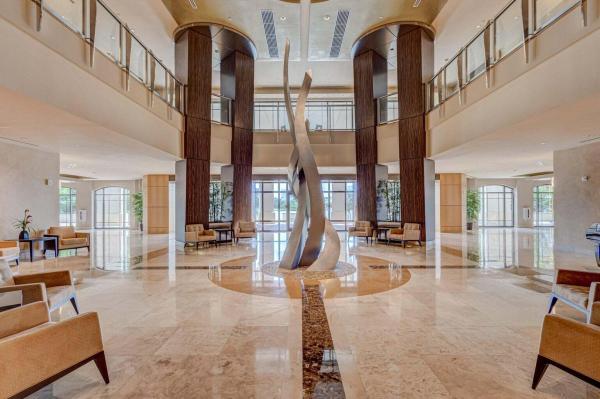 The Landmark At The Gardens, 3630 Gardens Pkwy #804C, Palm Beach Gardens, Florida 33410, image 2