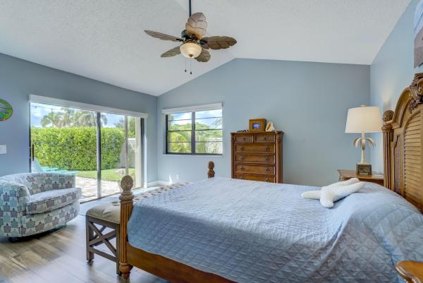 St Tropez At Crystal Pointe, 13334 Saint Tropez Cir, Palm Beach Gardens, Florida 33410, image 1