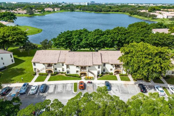 Lake Windwood, 2900 Olivewood Ter #2030, Boca Raton, Florida 33431, image 2