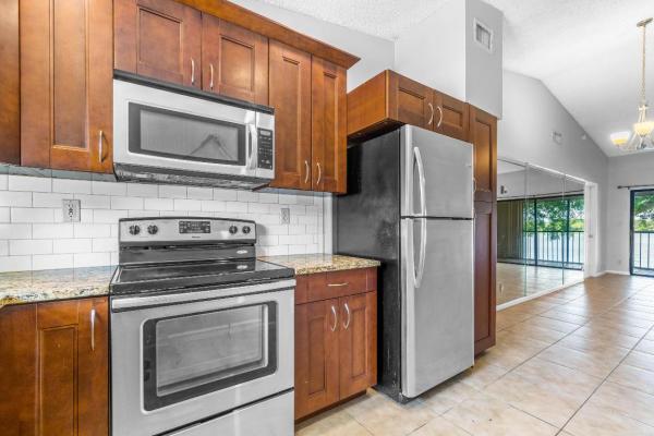 Lake Windwood, 2900 Olivewood Ter #2030, Boca Raton, Florida 33431, image 1