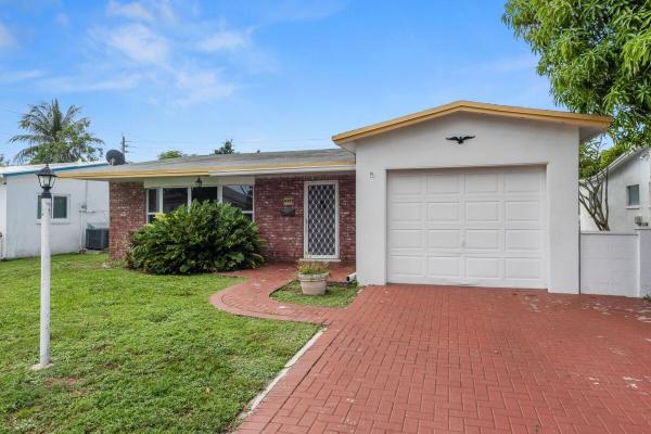 Oakland Villas, 4321 NW 47th Ter, Lauderdale Lakes, Florida 33319, image 1