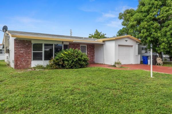 Oakland Villas, 4321 NW 47th Ter, Lauderdale Lakes, Florida 33319, image 1