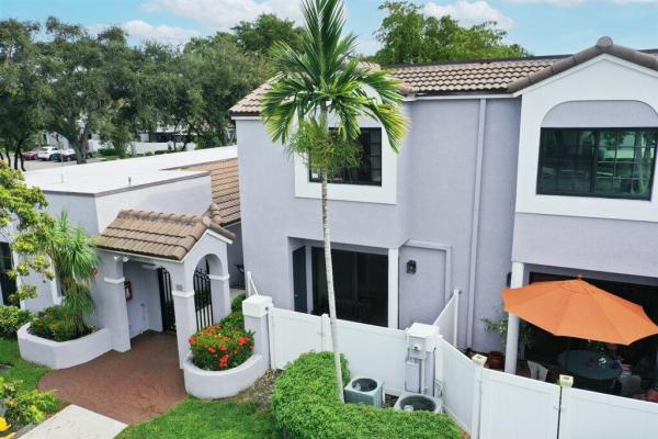 The Provinces Of Pierpointe At Pembroke Lakes, 11612 NW 11th St, Pembroke Pines, Florida 33026, image 3
