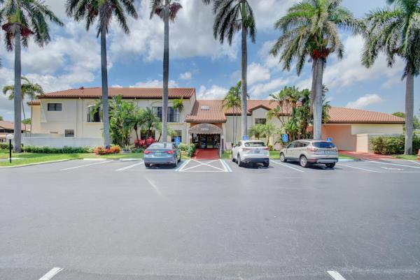 Palm Chase Lakes, 10050 Andrea Ln, Boynton Beach, Florida 33437, image 2