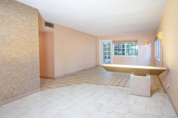 Manor Grove Village, 351 NE 19th Pl #110K, Wilton Manors, Florida 33305, image 2