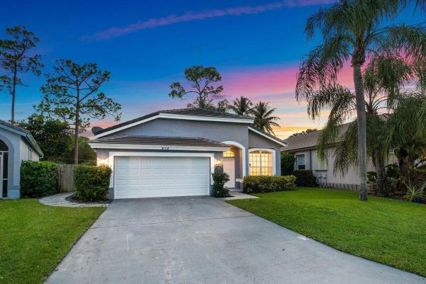 Monterey On The Lake, 872 Lake Wellington Dr, Wellington, Florida 33414, image 1