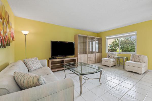 Burgundy At Kings Point, 204 Burgundy E, Delray Beach, Florida 33484, image 3