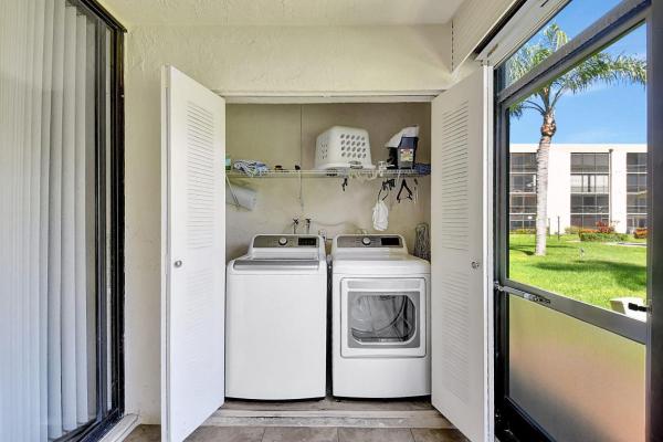 Banyan Tree Village, 555 Banyan Tree Ln #110, Delray Beach, Florida 33483, image 2