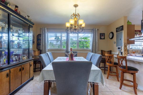 Holloway, 561 SE 5th St, Belle Glade, Florida 33430, image 1