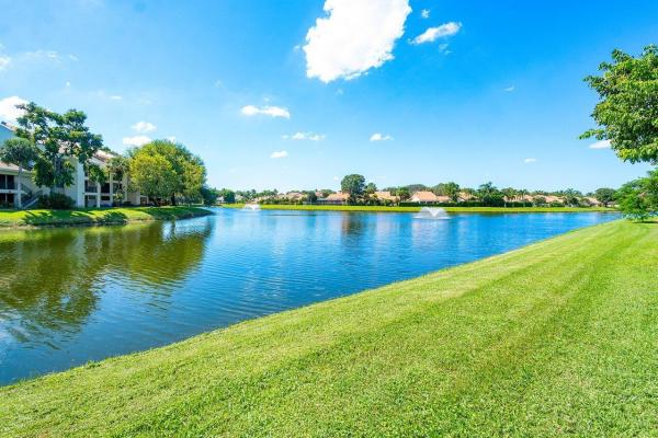 Village Of Sandalwood Lakes South, 5212 52nd Way, West Palm Beach, Florida 33409, image 1