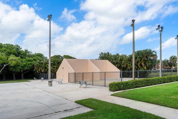 Village Of Sandalwood Lakes South, 5212 52nd Way, West Palm Beach, Florida 33409, image 3
