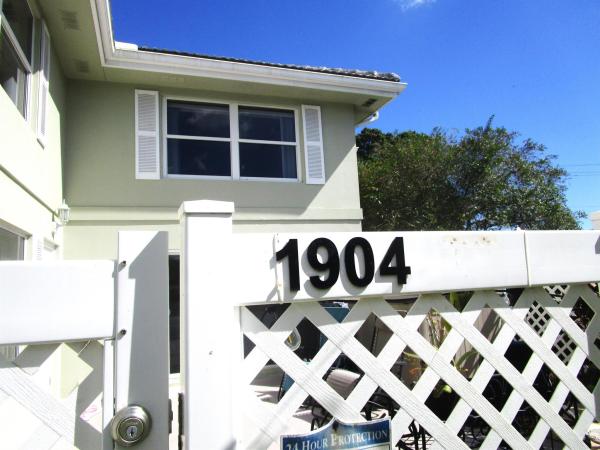 Stamford At The Villages Of Palm Beach Lakes, 1904 Stratford Way #42d, West Palm Beach, Florida 33409, image 1