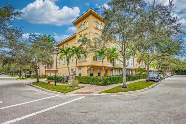 Harbour Oaks, 2465 San Pietro Cir, Palm Beach Gardens, Florida 33410, image 1
