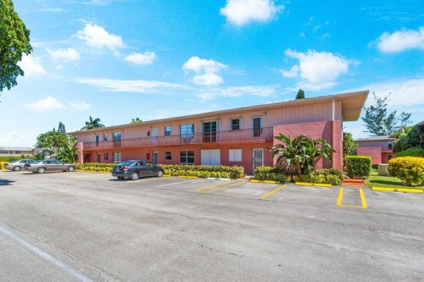 Golfs Edge At Century Village, 2 Golfs Edge #D, West Palm Beach, Florida 33417, image 1