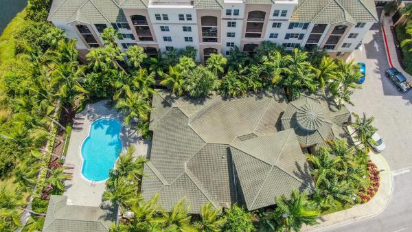 Vizcaya Lakes, 1690 Renaissance Commons Blvd #1402, Boynton Beach, Florida 33426, image 1