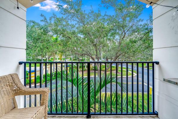 Parkside Square, 2850 S Oasis Dr, Boynton Beach, Florida 33426, image 1