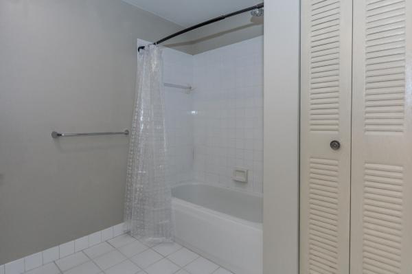 Uno Lago, 500 Uno Lago Dr #201, Juno Beach, Florida 33408, image 3