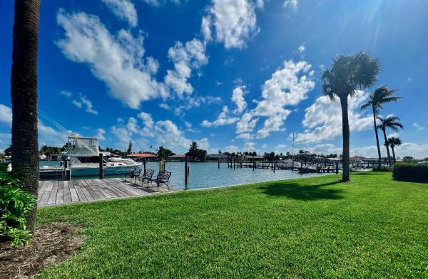 The Colonnades, 1351 Bayshore Dr #305, Fort Pierce, Florida 34949, image 2