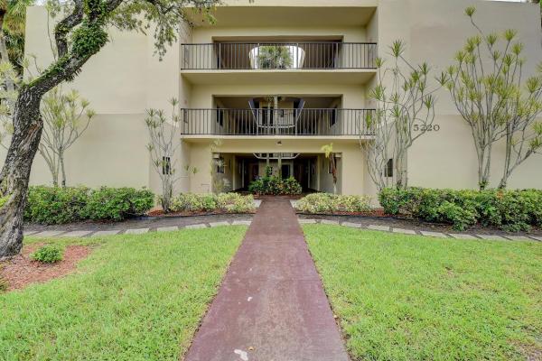 Palmetto At Las Verdes, 5220 Las Verdes Cir #205, Delray Beach, Florida 33484, image 1