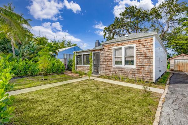 Lakeview Park, 104 E 22nd Ct, Riviera Beach, Florida 33404, image 1