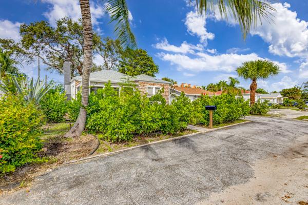 Lakeview Park, 104 E 22nd Ct, Riviera Beach, Florida 33404, image 2