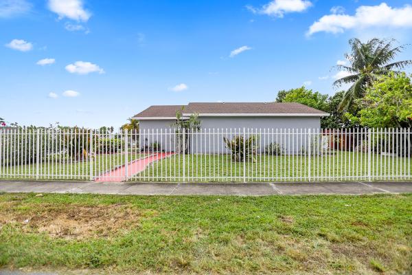 Leslie Estates, 20120 NW 32nd Ave, Miami Gardens, Florida 33056, image 2