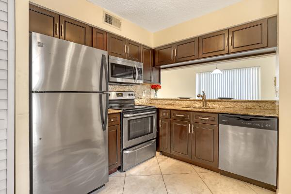 The Sterling Villages Of Palm Beach Lakes, 19108 Glenmoor Dr, West Palm Beach, Florida 33409, image 3