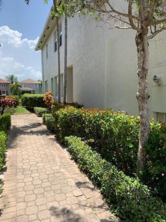 Thousand Oaks, 3083 Laurel Ridge Cir, Riviera Beach, Florida 33404, image 1